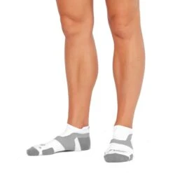 2XU Vectr Light Cushion No Show Sock
