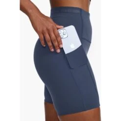 2XU Women's Form Stash Hi-Rise Bike Short -Skiutstyrsbutikk 2xu women s form stash hi rise bike short india ink india ink 3