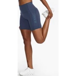 2XU Women's Form Stash Hi-Rise Bike Short -Skiutstyrsbutikk 2xu women s form stash hi rise bike short india ink india ink 4