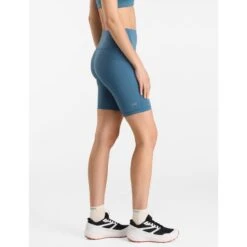 Arc'teryx Women's Essent High-Rise Short 8" 11 Arc'teryx Women's Essent High-Rise Short 8" -Skiutstyrsbutikk arc teryx women s essent high rise short 8 serene 4
