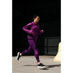 Salomon Women's Bonatti Cross Full Zip Hoodie -Skiutstyrsbutikk salomon women s bonatti cross full zip hoodie sparkling grape 2